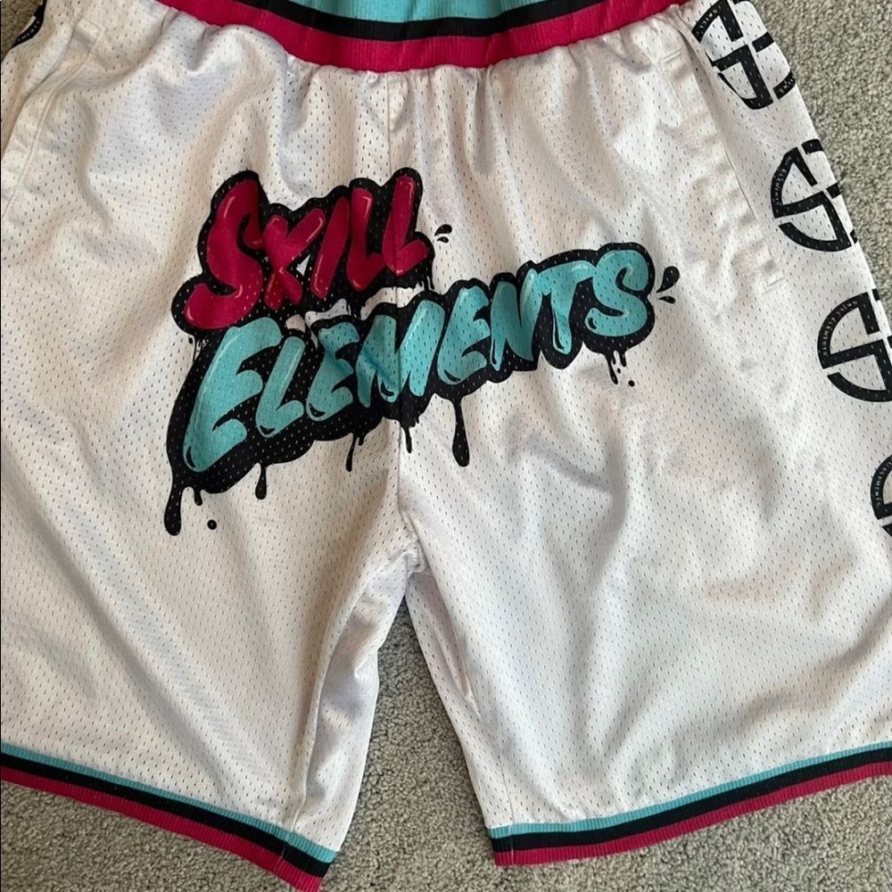 Skill Elements Element Air-Flex Gym Shorts 2XL
Side pockets.